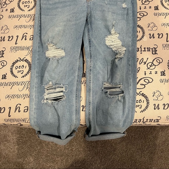 Wild and Fable Boyfriend Jeans - Picture 3 of 3